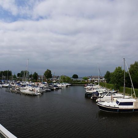 Schiphuis Giethoorn/Wanneperveen Vila Exterior foto